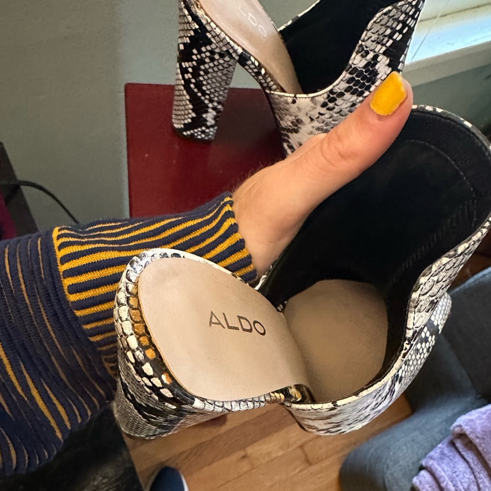 Funky booties - Picture 3 of 4